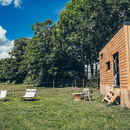 シャンブリ Tiny House Centre Equestre - 35 Mins De Parisヴィラ エクステリア 写真