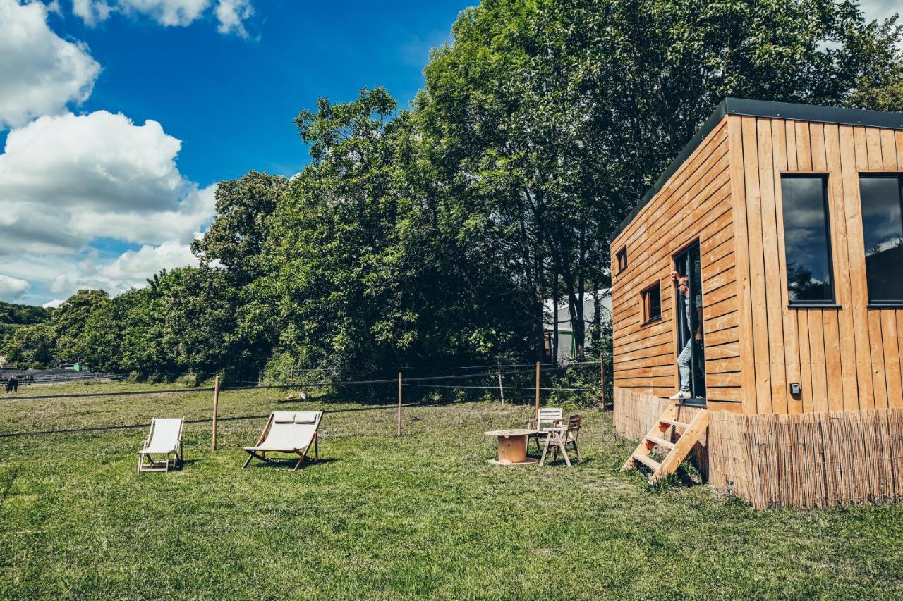 シャンブリ Tiny House Centre Equestre - 35 Mins De Parisヴィラ エクステリア 写真